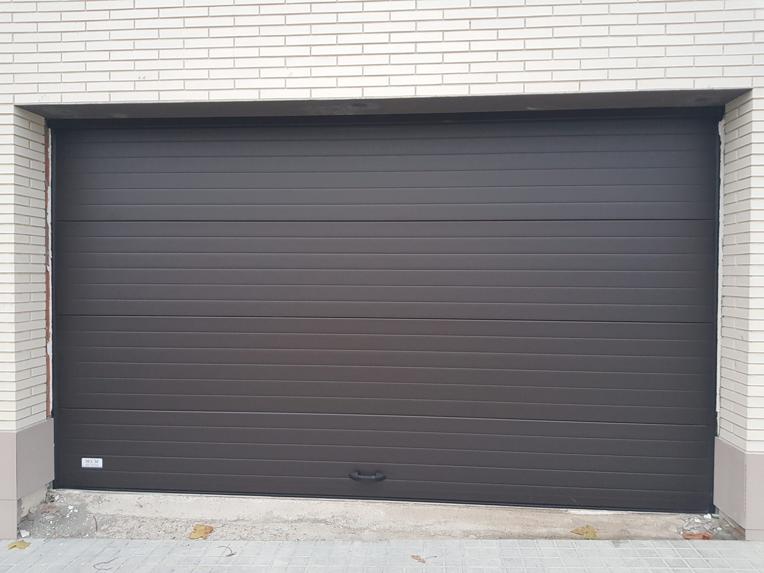 MOD. ACANALAT STUCCO RAL 8019